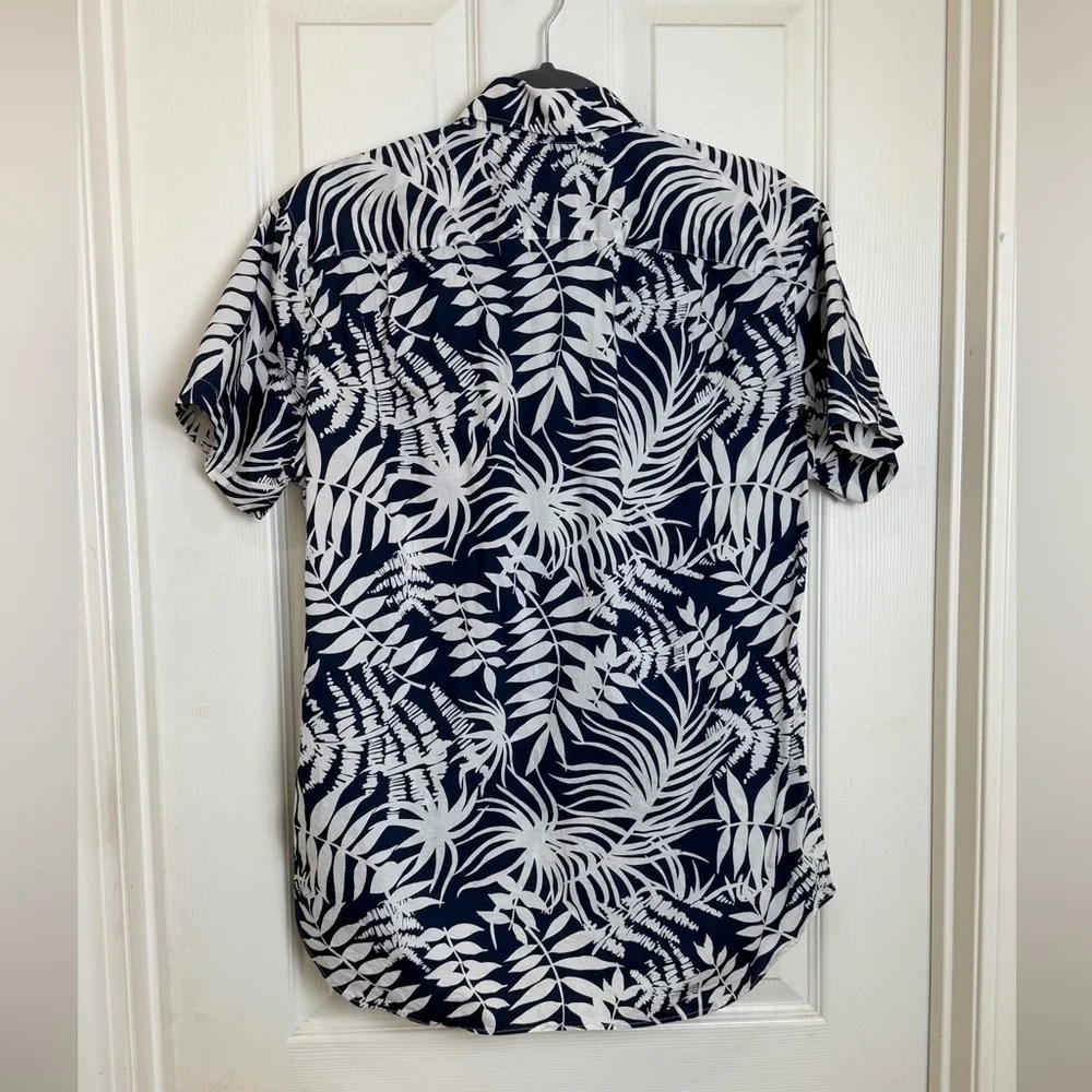 J. Crew men’s Navy and White Leaf Print button down Shirt